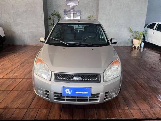 FORD FIESTA 1.6 MPI HATCH 8V FLEX 4P MANUAL FORD FIESTA 1.6 MPI HATCH 8V FLEX 4P MANUAL